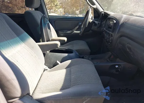 2004 Toyota Tundra Sr5 V8 из США, поврежденный, VIN 5TBET34104S454245